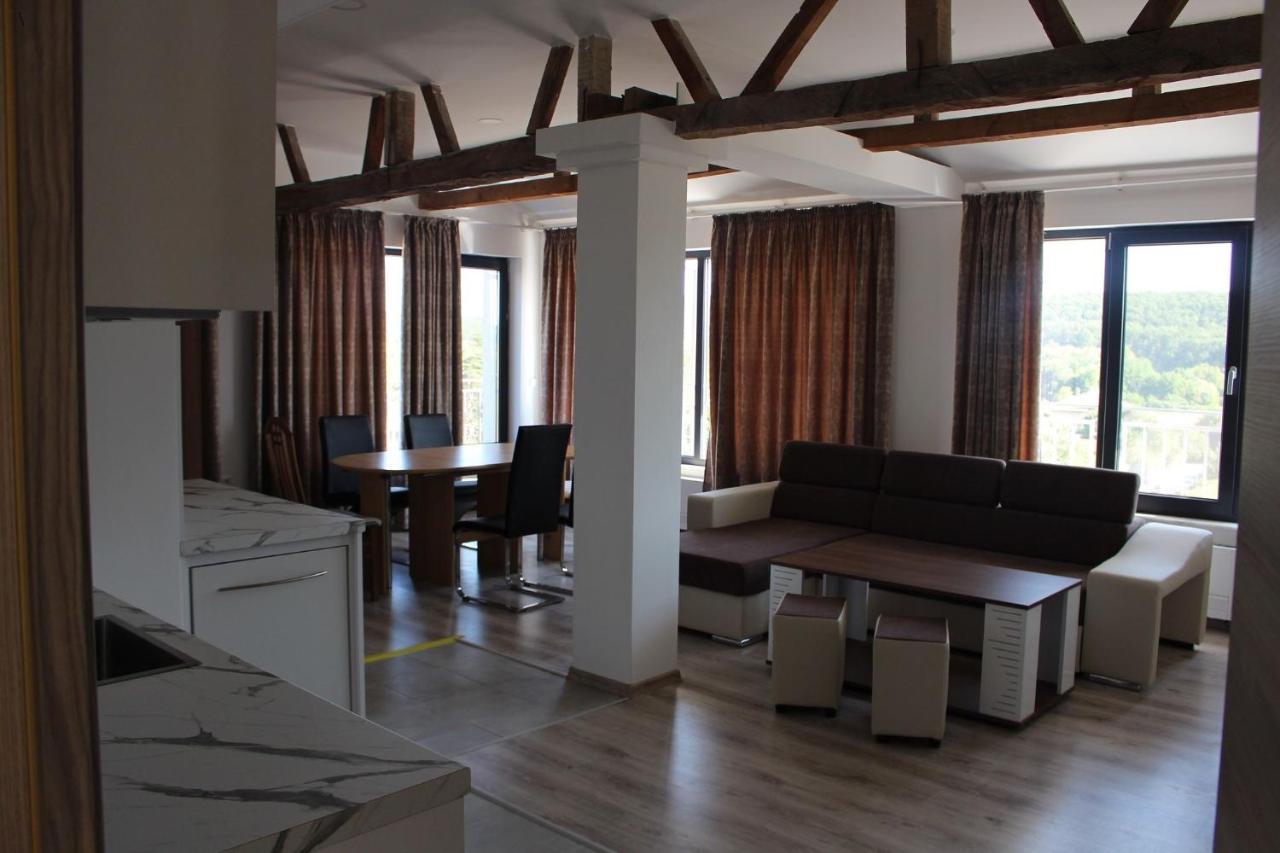 Weisser Schwan Белият Лебед Shkorpilovtsi Extérieur photo